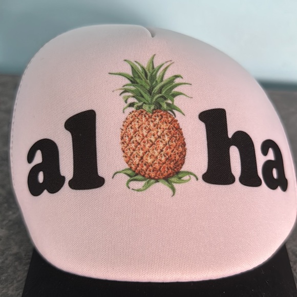 Surfware Hawaiian Classics foam trucker hat. - Picture 5 of 7